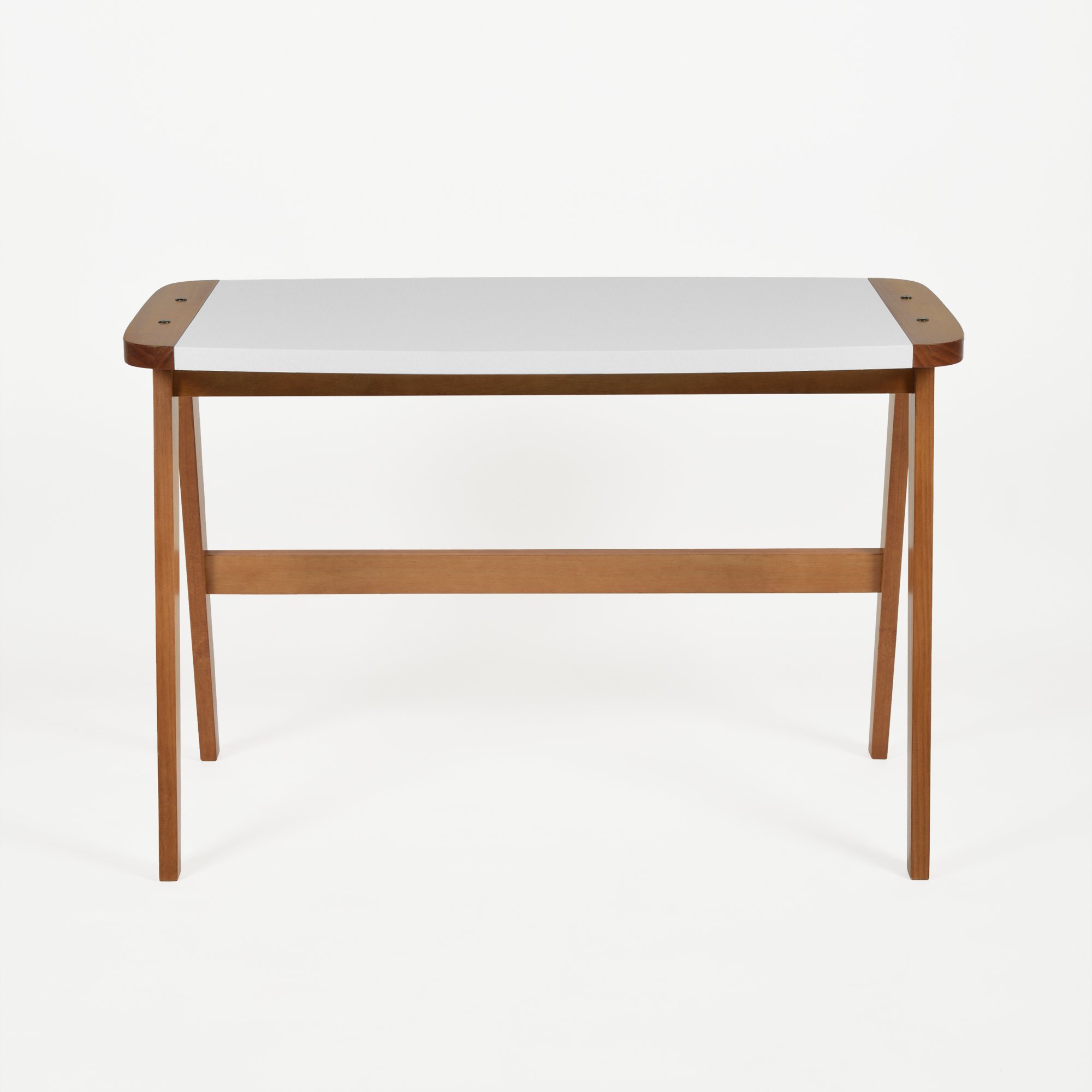 escrivaninha hoy branco e mel imagem frontal fundo inifinito