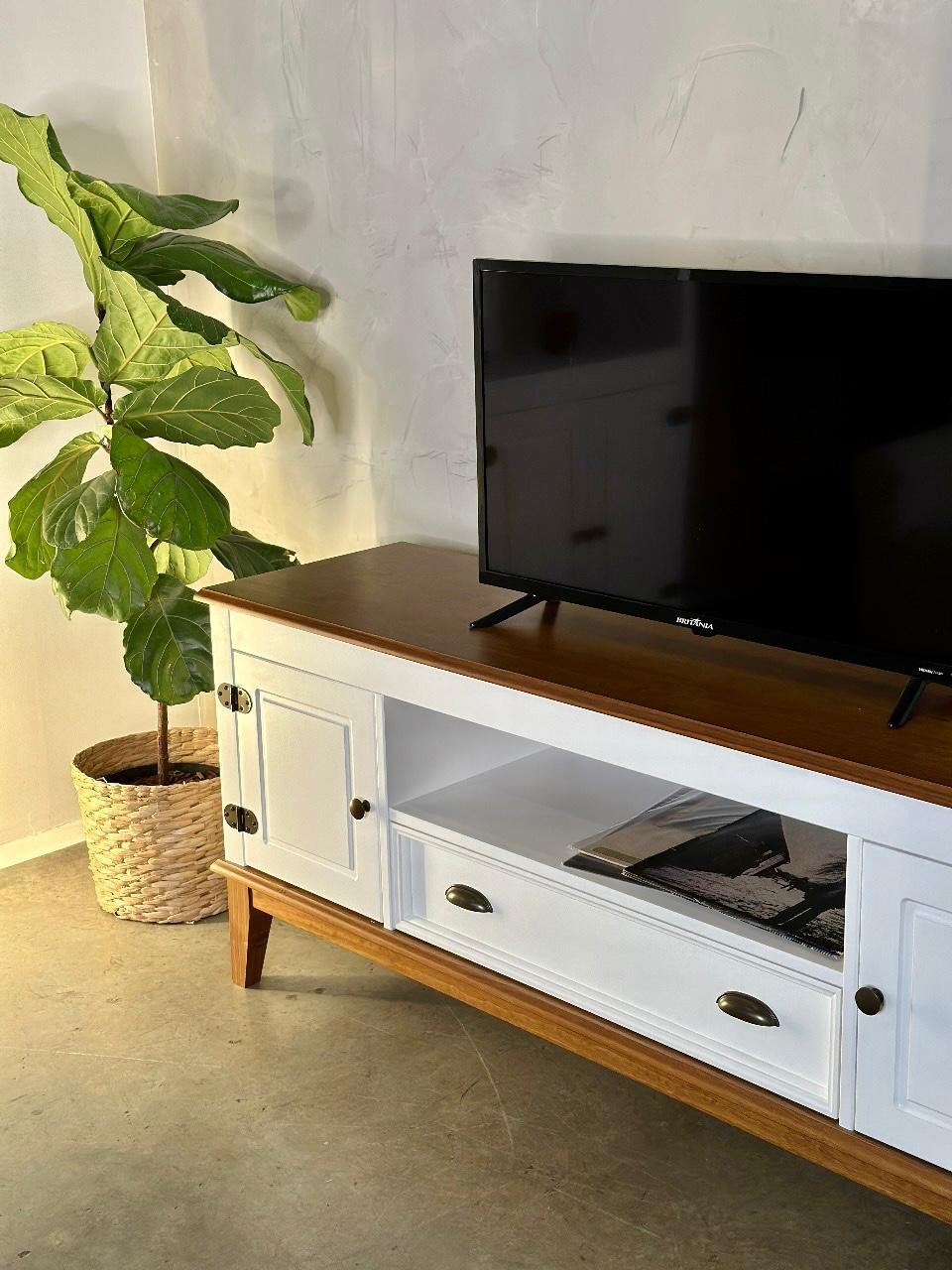 rack cottage branco e amendoa