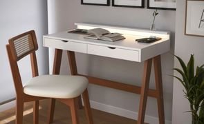 escrivaninha de madeira