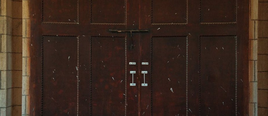 Quanto custa uma porta de madeira? Entenda! Quanto custa uma porta de madeira? Entenda!